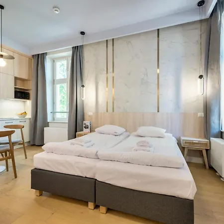 Aparthotel Dom & House Unique 3*