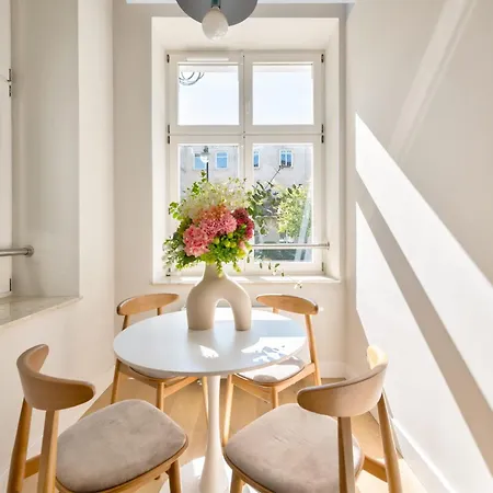 Dom & House Unique Aparthotel 3*