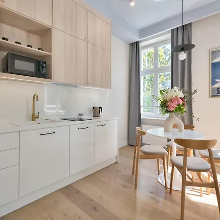 Dom & House Unique 公寓式酒店 索波特