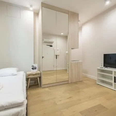 Aparthotel Dom & House Unique 3*