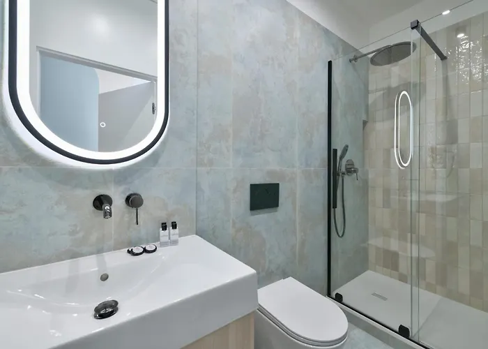 מלון דירות Dom & House Unique 3*