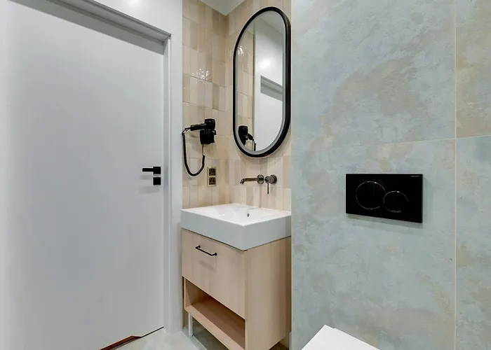 Dom & House Unique מלון דירות 3*