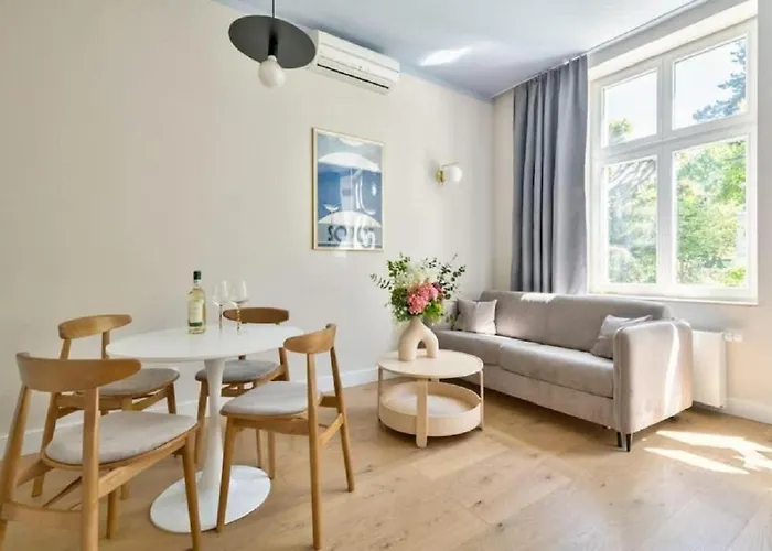 מלון דירות Dom & House Unique 3*